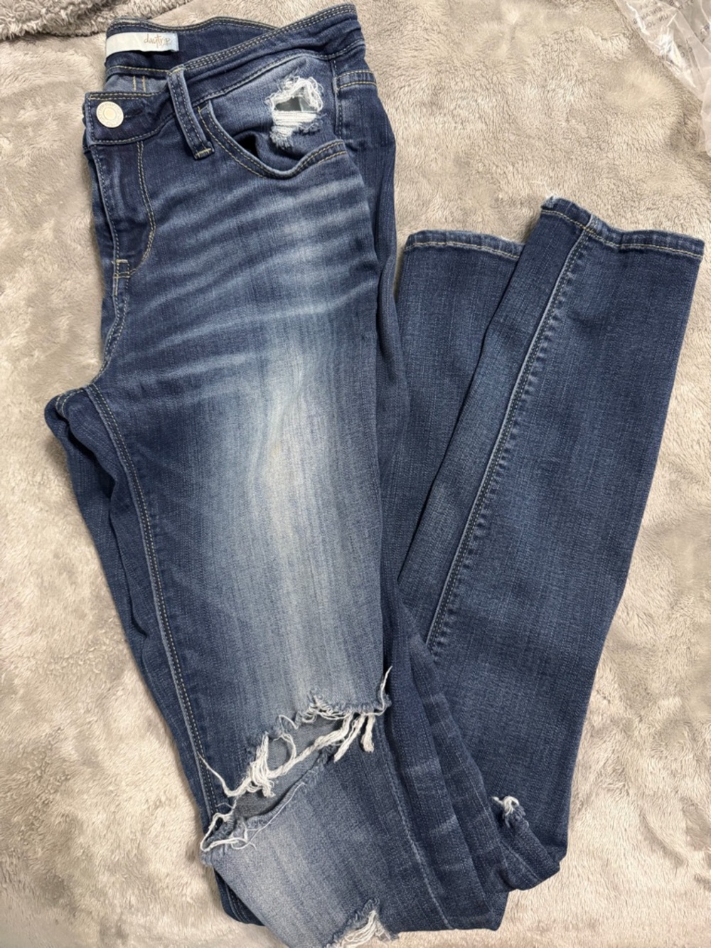 Daytrip - women’s skinny jeans distressed size 25L